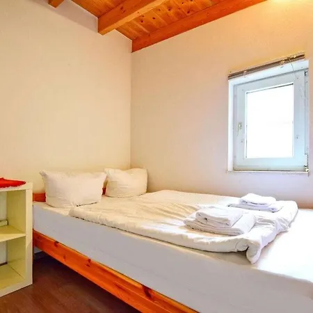 With 3 Bedrooms Nyaraló *